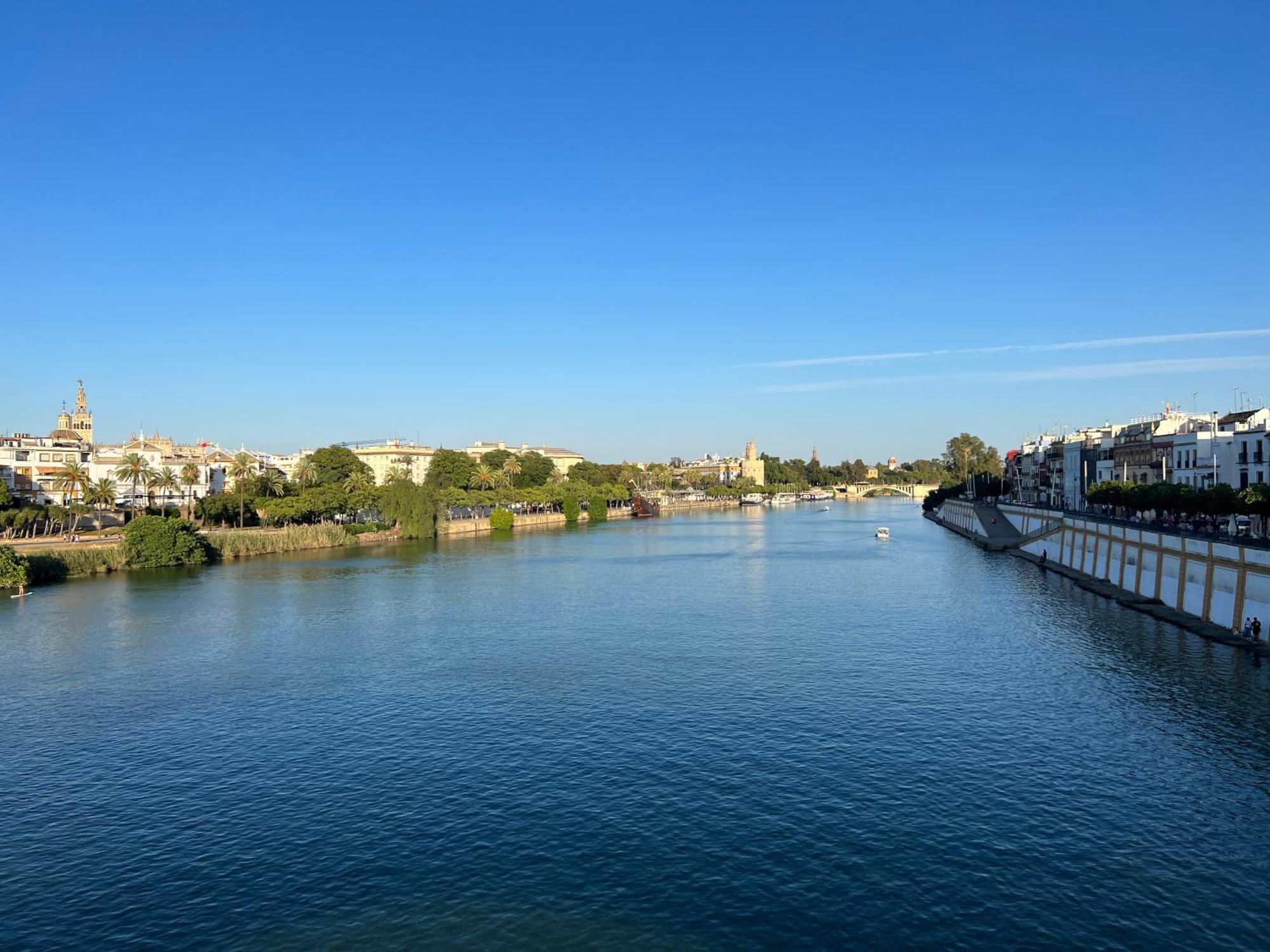 Apartamento Triana Con Vistas - Aloha Sevilla Bagian luar foto